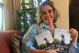 Florencia Cerruti holding books
