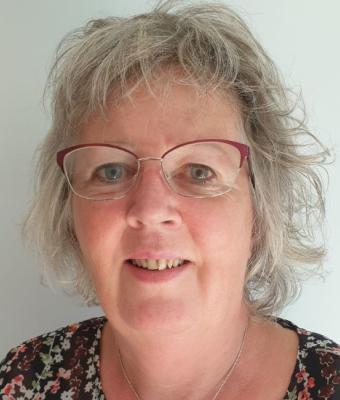 Sue Waight headshot