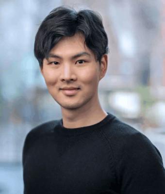 Donghe Yang headshot