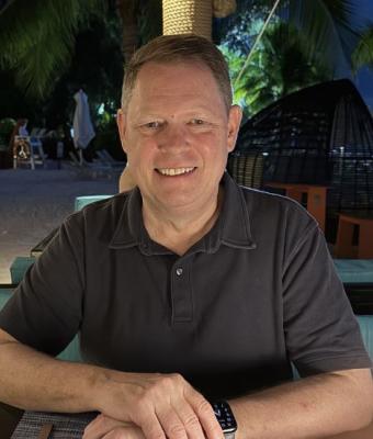 Ken Chason at a restaurant outside