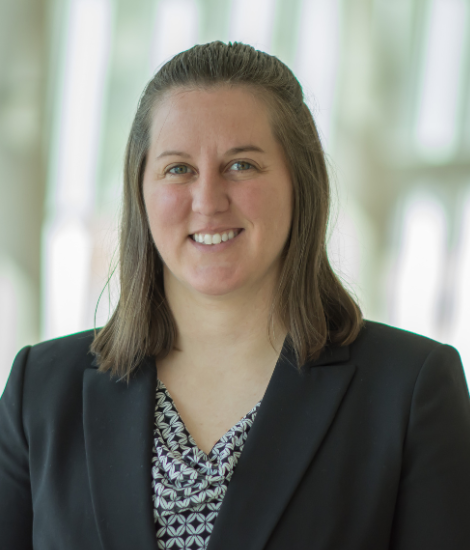 Kelly Stauch Headshot