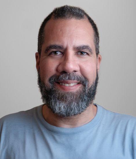 Edwin Castillo headshot