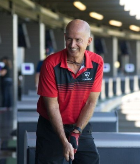 Gary Smith golfing